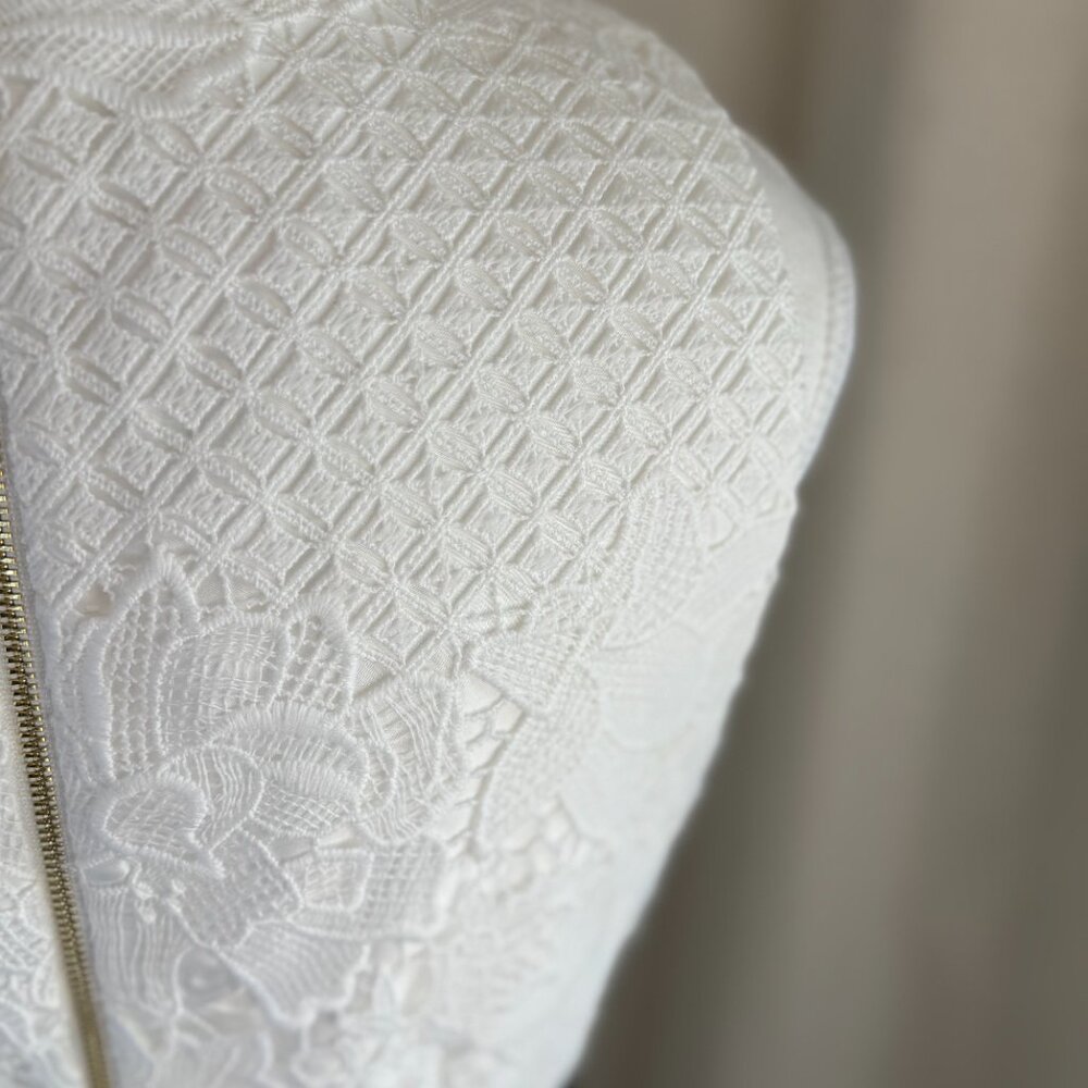 WHBM Lace Dress White with Black Sash Size 4 NWT - Picture 7 of 10